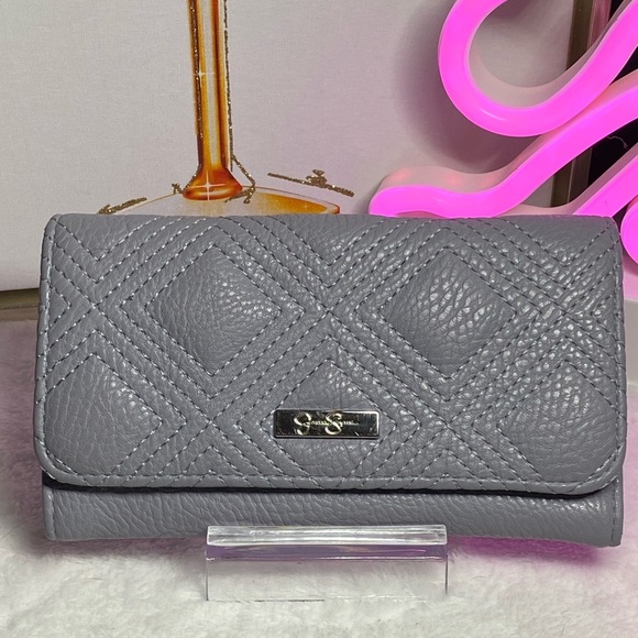 Jessica Simpson Handbags - EUC Jessica Simpson Long Wallet-Gray
